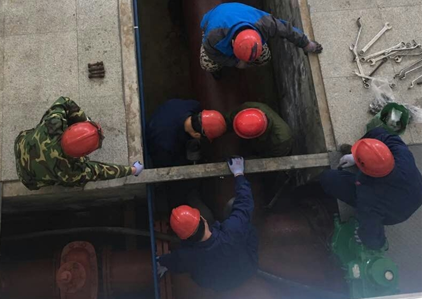 解决隐患为安全 连续奋战保供水